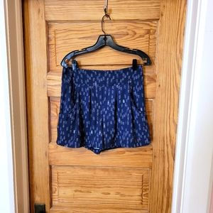 Lucy Unhindered Flouncy shorts size Medium